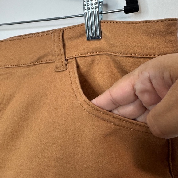 💎 Michel Studio Shorts - Picture 8 of 10